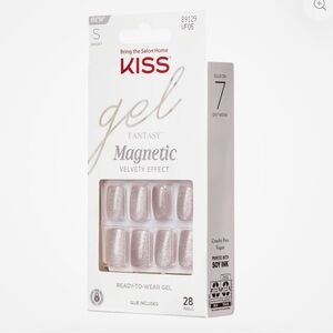Kiss Gel Fantasy Magnetic Velvety Effect Short Press On Nails, NIB, Silver